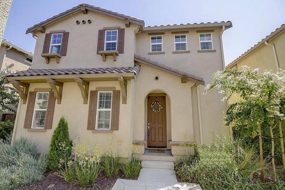 Photo of Outdoor in Gilroy