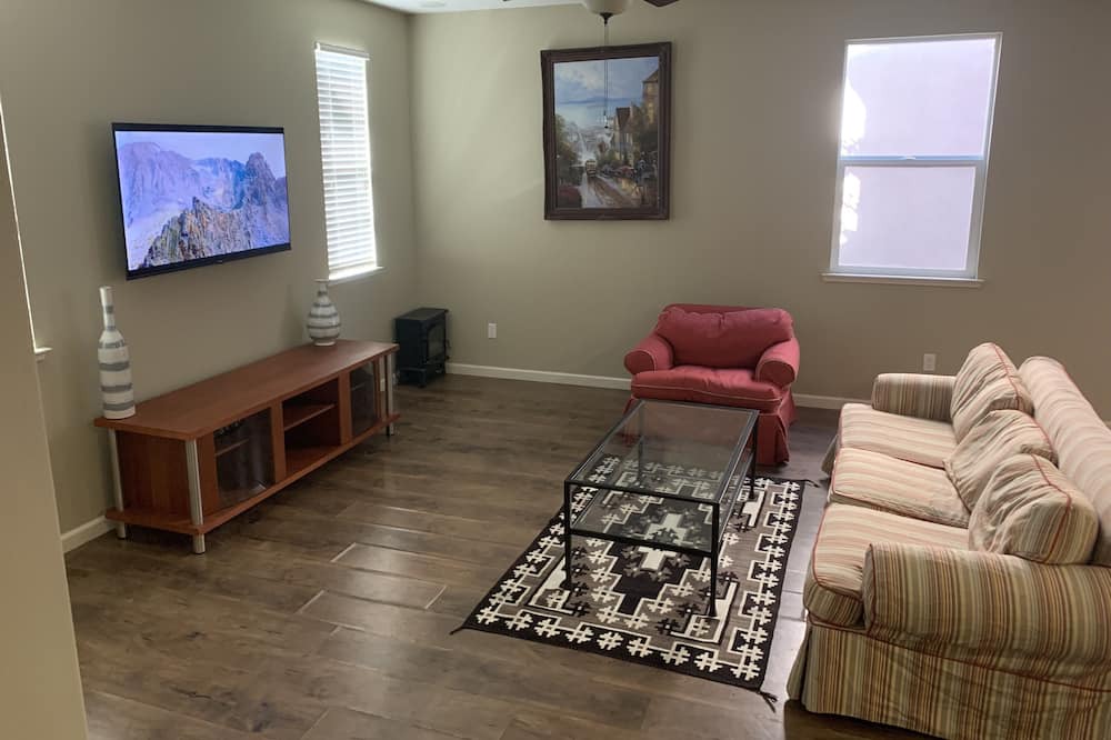 Photo of Livingroom in Gilroy