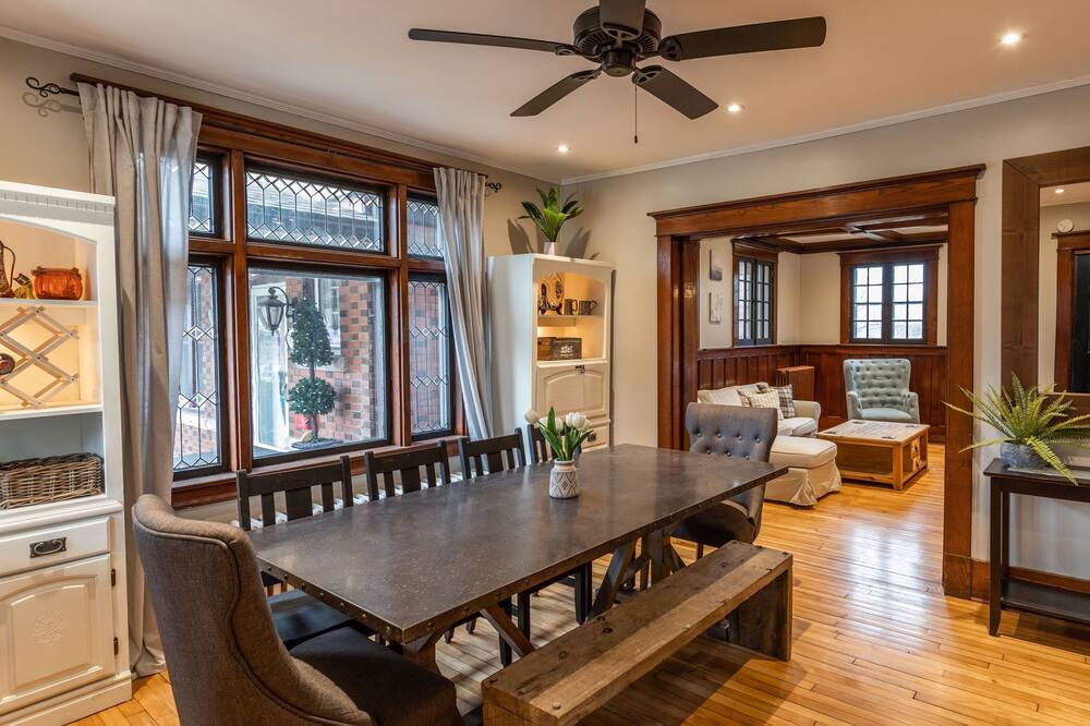 Photo of Livingroom in Beamsville