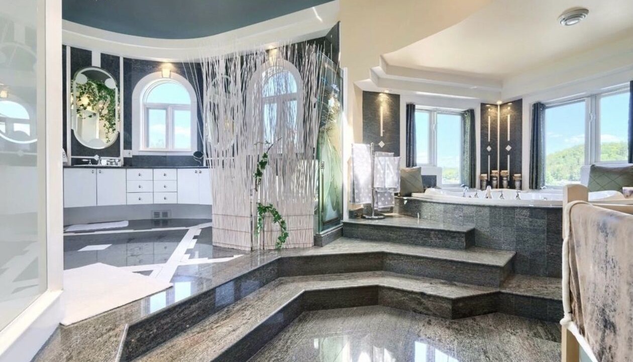 Photo of Bathroom in Cheneville