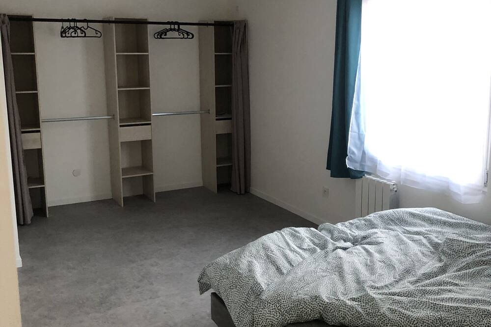 Photo of Bedroom in La Ferte-sous-Jouarre