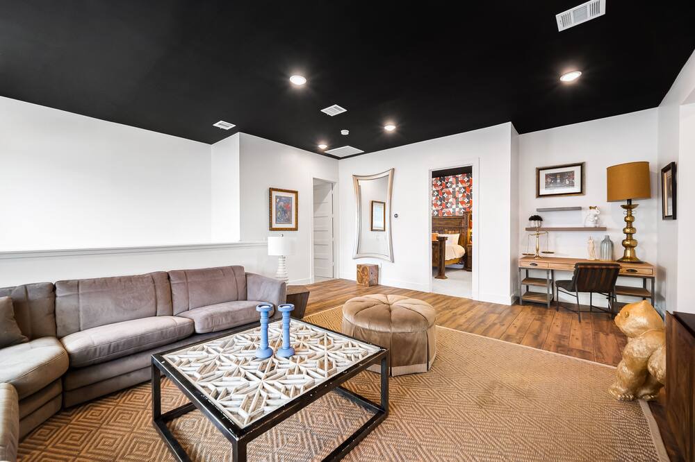 Photo of Livingroom in Pedernales Bend