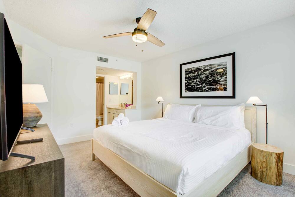 Photo of Bedroom in Davie
