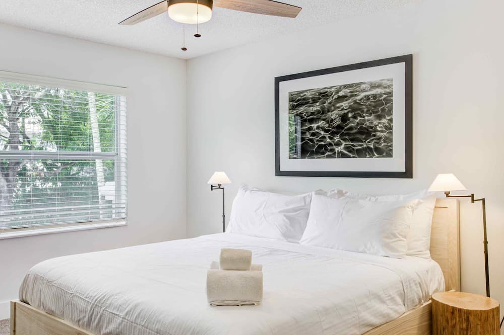 Photo of Bedroom in Davie