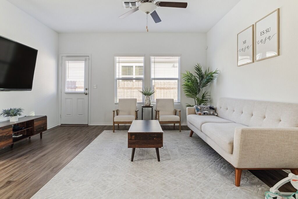 Photo of Livingroom in Del Valle