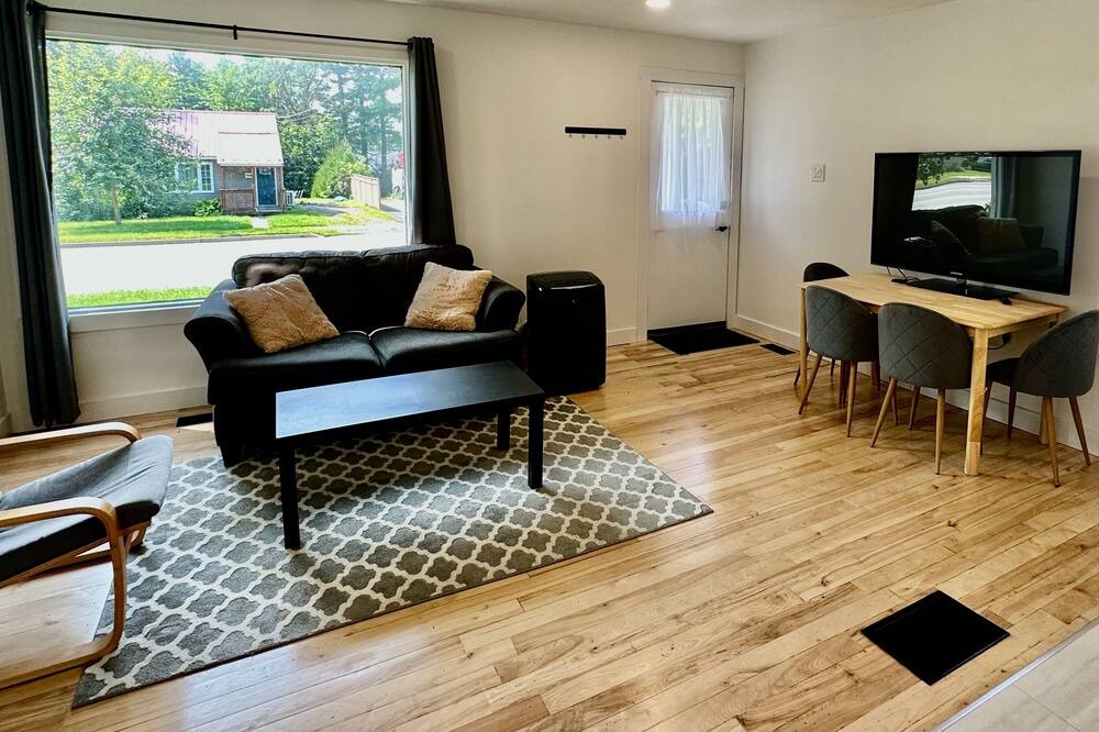 Photo of Livingroom in Fredericton