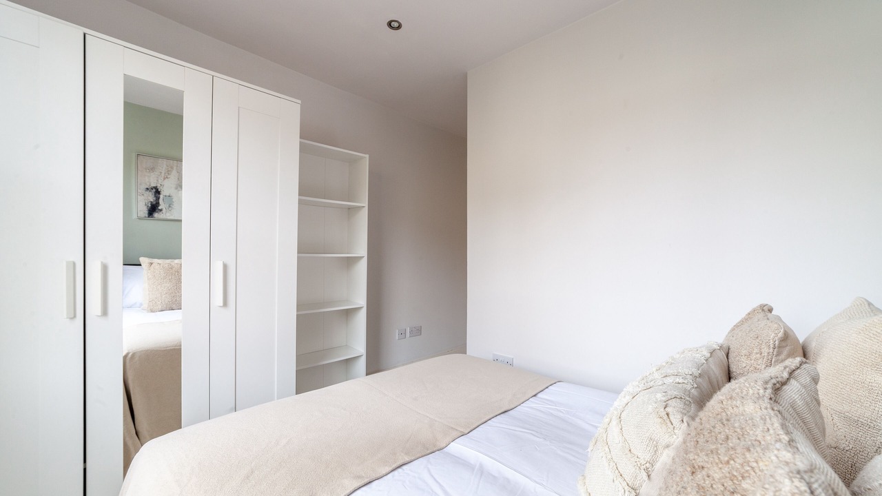 Photo of Others in Harrow Road