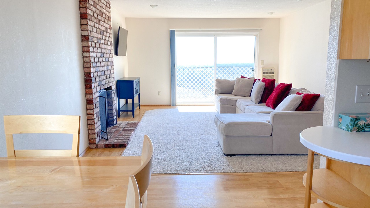 Photo of Livingroom in San Leandro