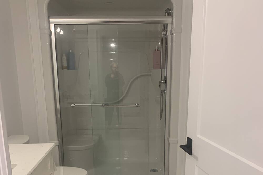 Photo of Bathroom in Niagara Falls