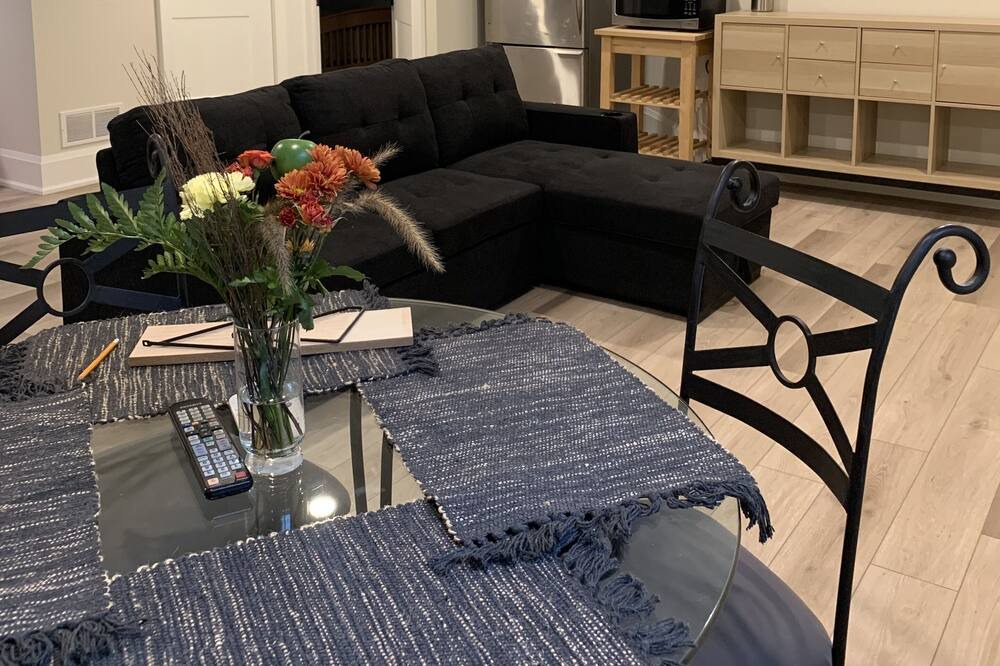 Photo of Livingroom in Niagara Falls