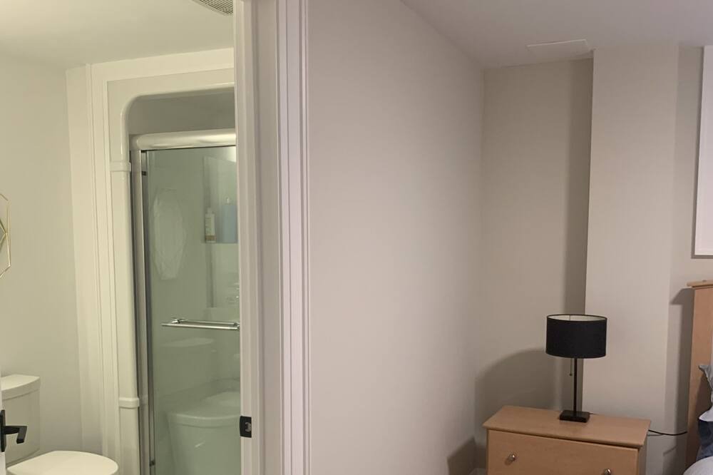 Photo of Bathroom in Niagara Falls