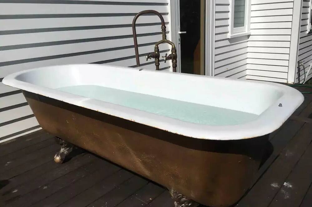 Photo of Bathroom in Opunake