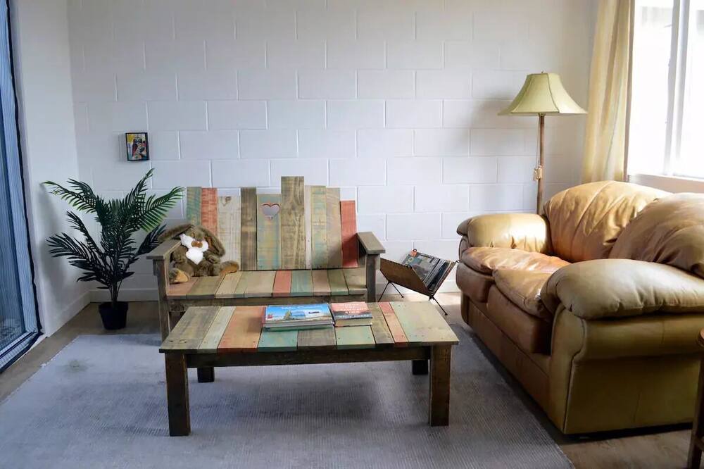 Photo of Livingroom in Opunake