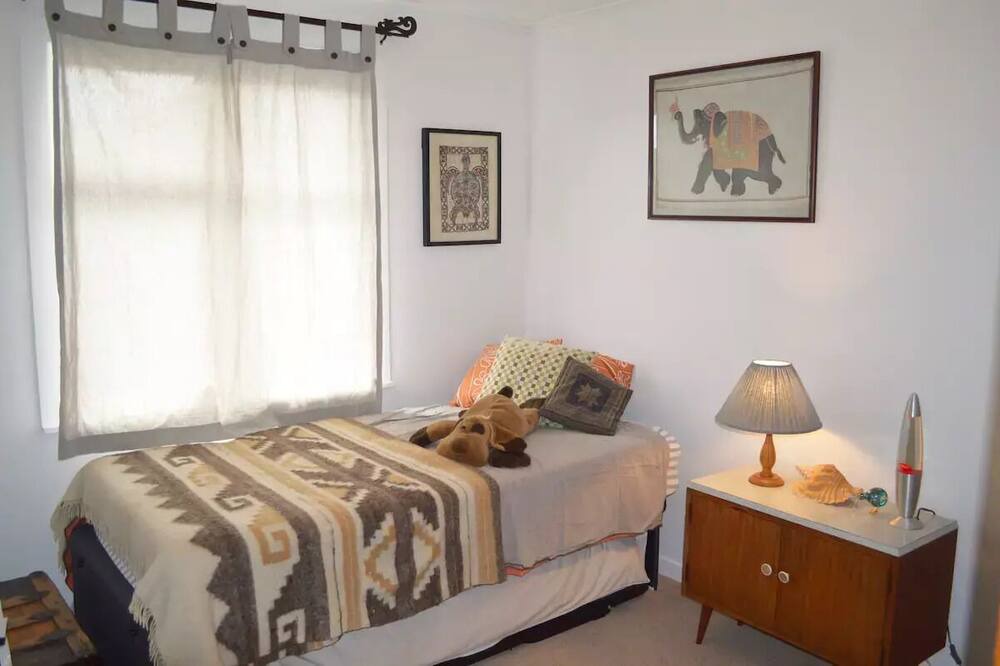 Photo of Bedroom in Opunake
