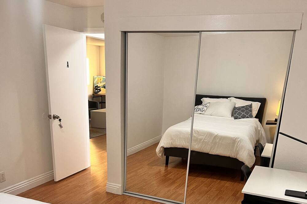 Photo of Bedroom in Upper Dimond