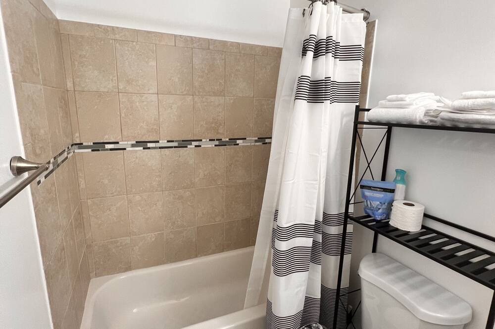 Photo of Bathroom in Upper Dimond