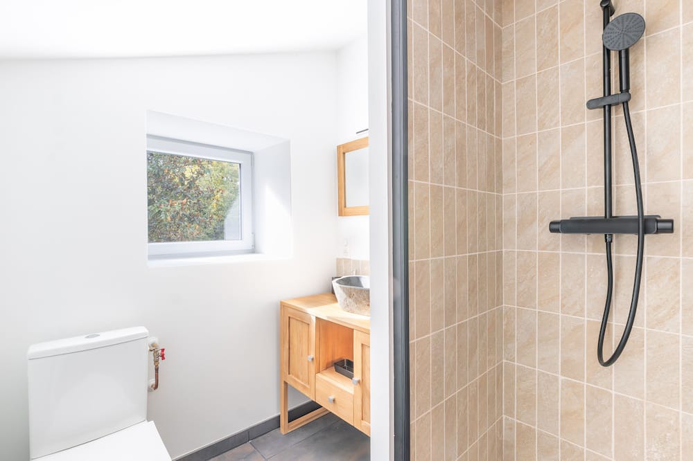 Photo of Bathroom in Saint-Martin-Belle-Roche