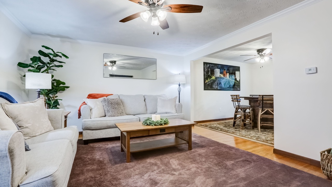 Photo of Livingroom in Brockport