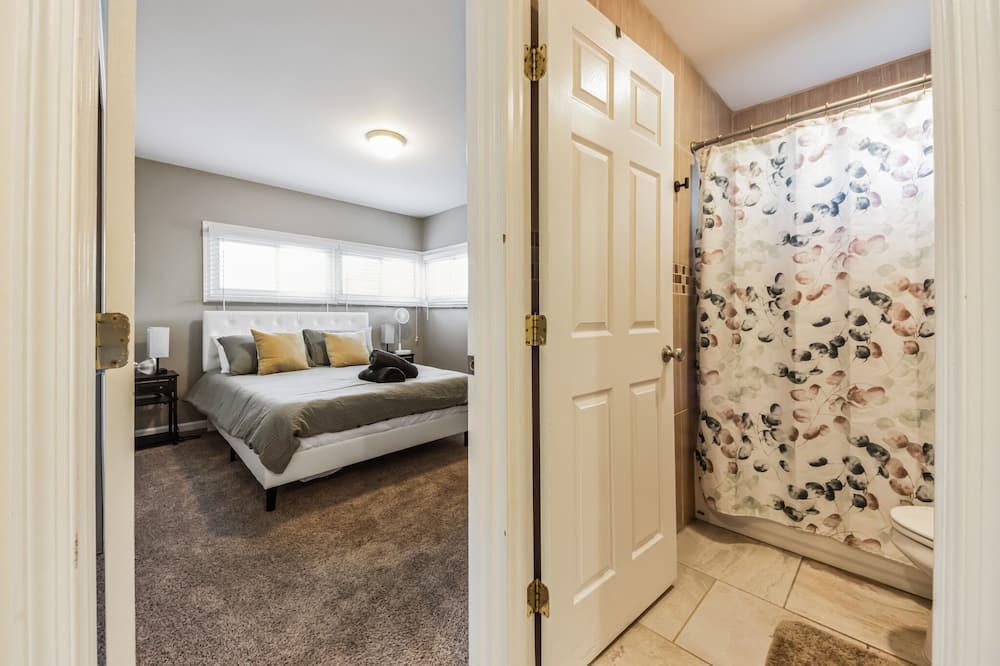 Photo of Bedroom in Levittown