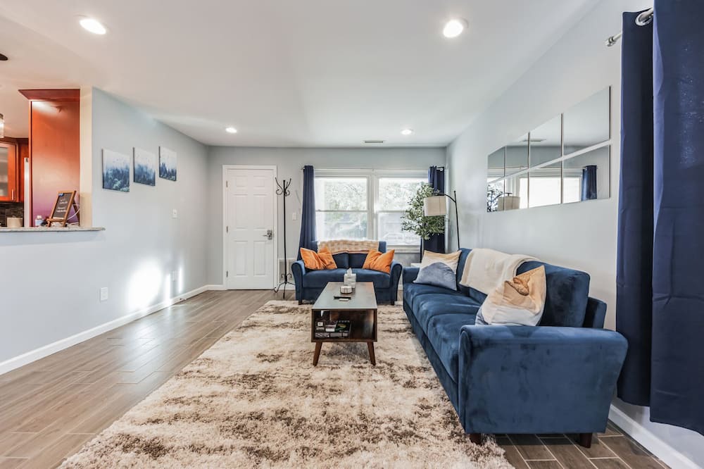 Photo of Livingroom in Levittown