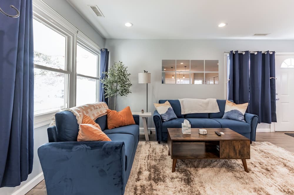 Photo of Livingroom in Levittown