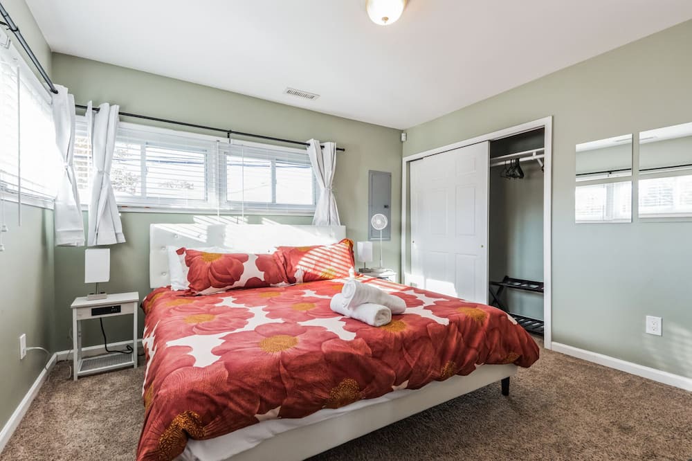 Photo of Bedroom in Levittown