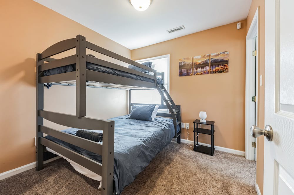 Photo of Bedroom in Levittown