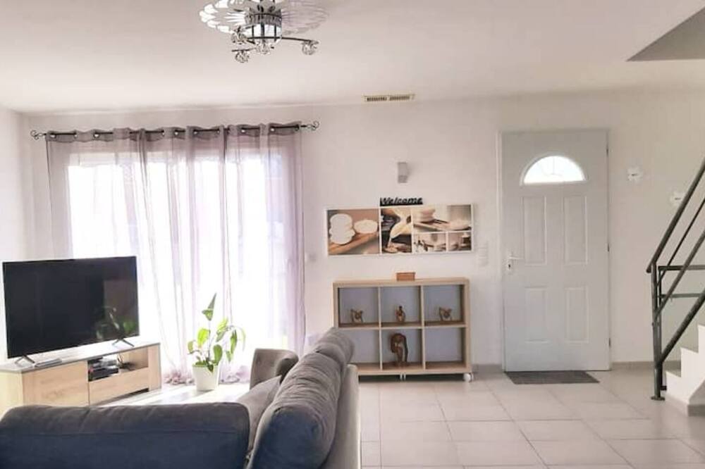Photo of Livingroom in Salles-d'Aude