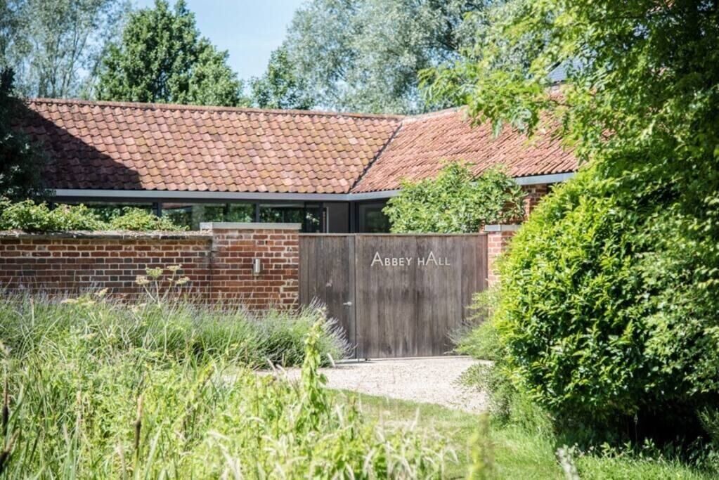 Photo of Outdoor in Eye