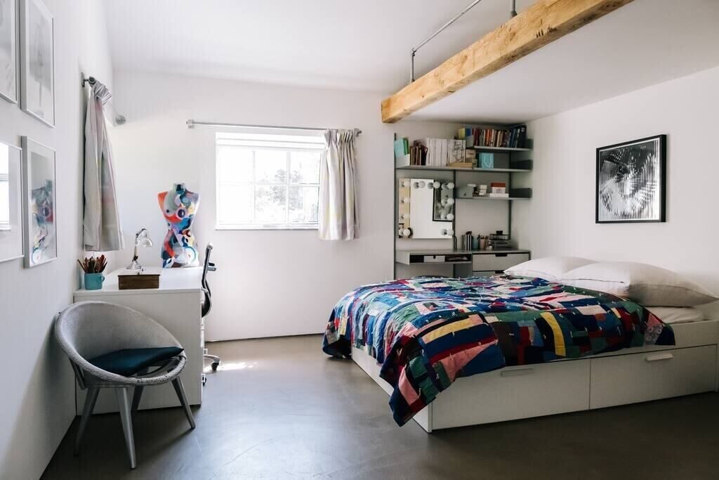 Photo of Others in Eye