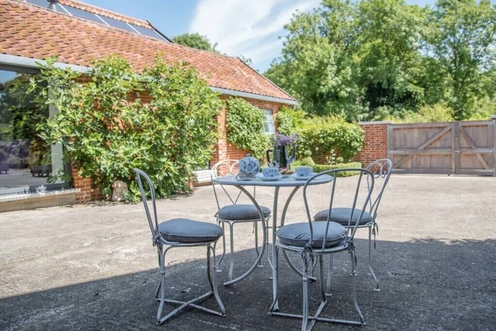 Photo of Outdoor in Eye