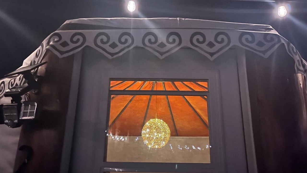 Photo of Others in Hollister