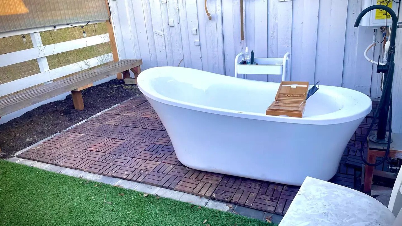 Photo of Others in Hollister