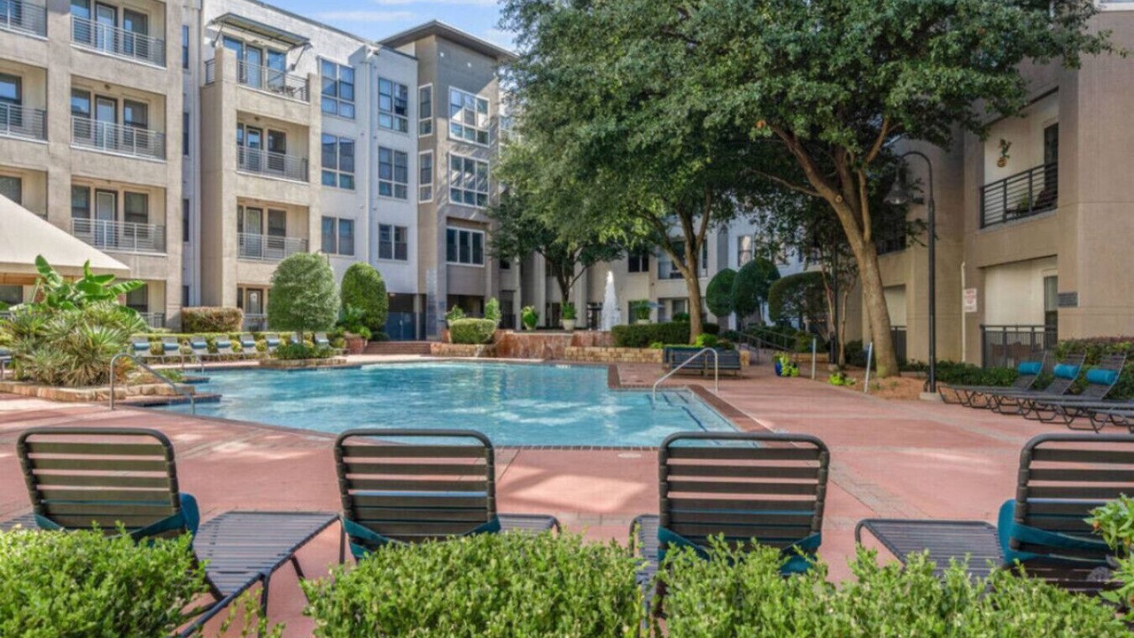 Photo of Others in Las Colinas
