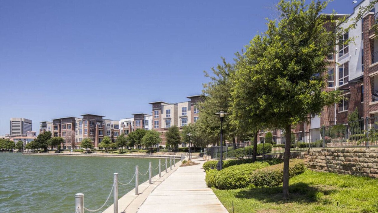 Photo of Others in Las Colinas