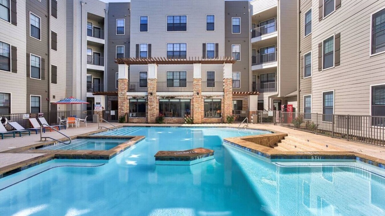 Photo of Outdoor in Central Arlington