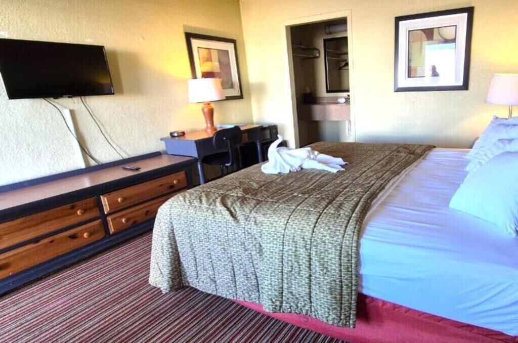 Photo of Bedroom in Mattoon