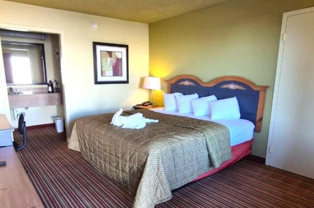 Photo of Bedroom in Mattoon