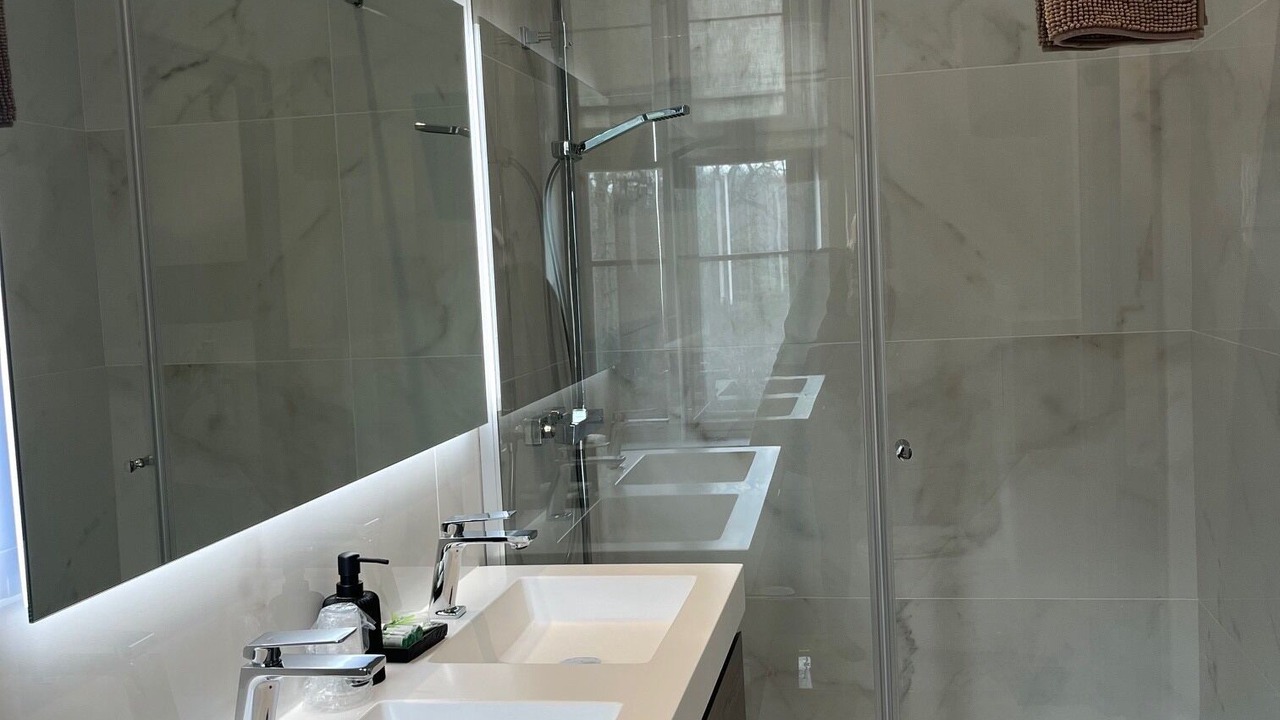 Photo of Bathroom in Presly