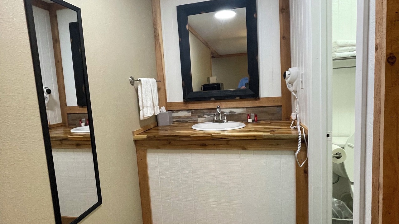 Photo of Bathroom in Woodville