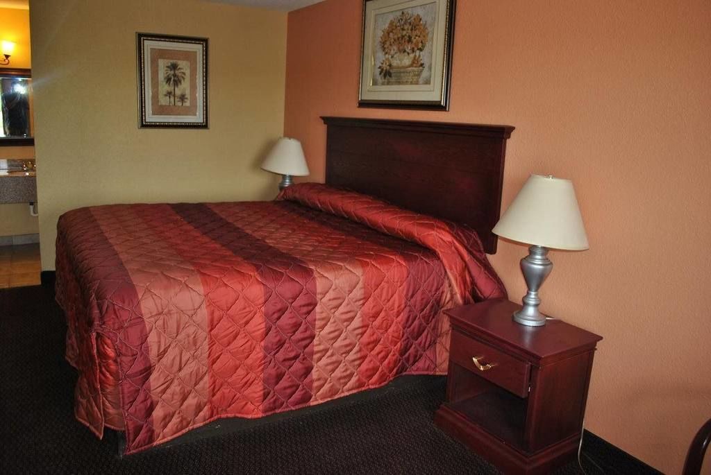 Photo of Bedroom in Brookshire
