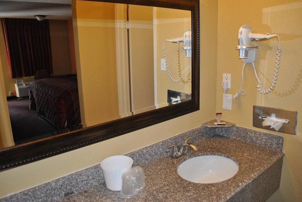 Photo of Bathroom in Brookshire