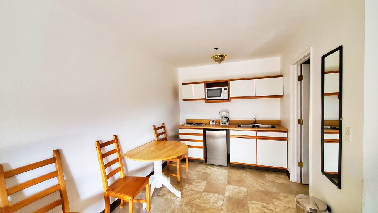 Photo of Livingroom in Kernville