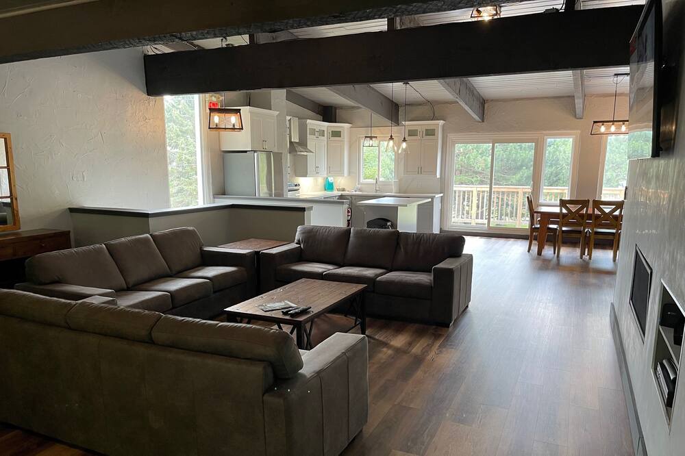 Photo of Livingroom in The Blue Mountains
