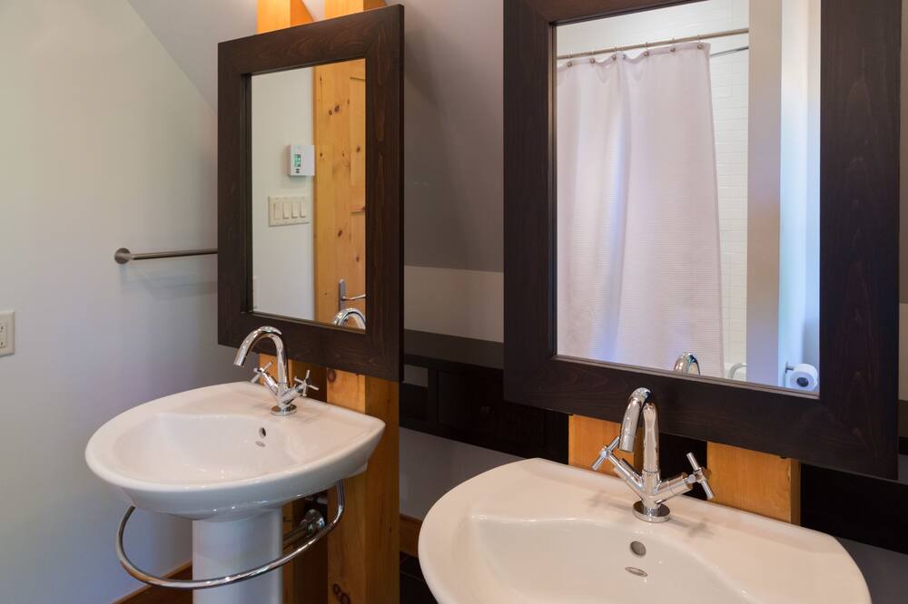 Photo of Bathroom in Lac Superieur Village