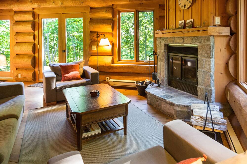 Photo of Livingroom in Lac Superieur Village