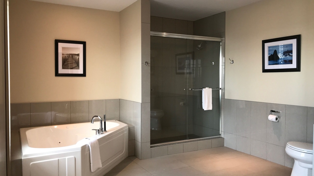 Photo of Bathroom in Sept-Iles