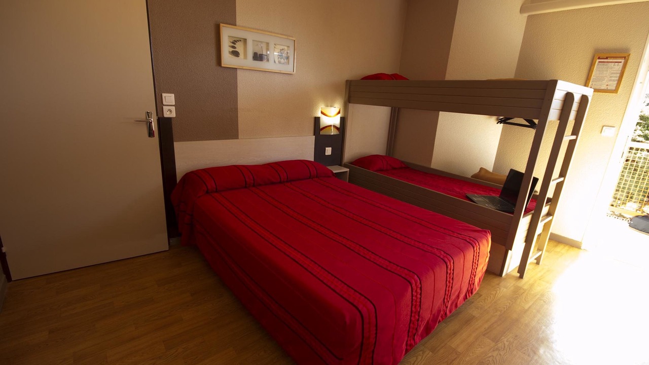 Photo of Bedroom in Balaruc-le-Vieux