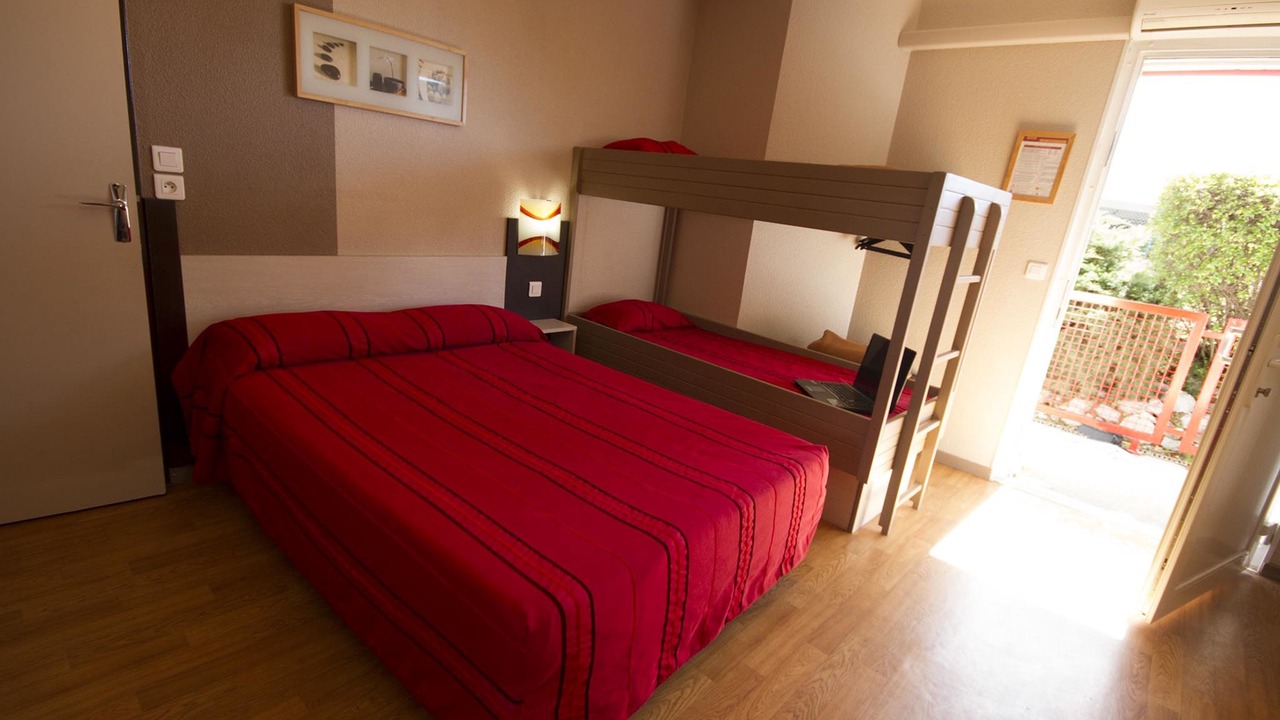 Photo of Bedroom in Balaruc-le-Vieux