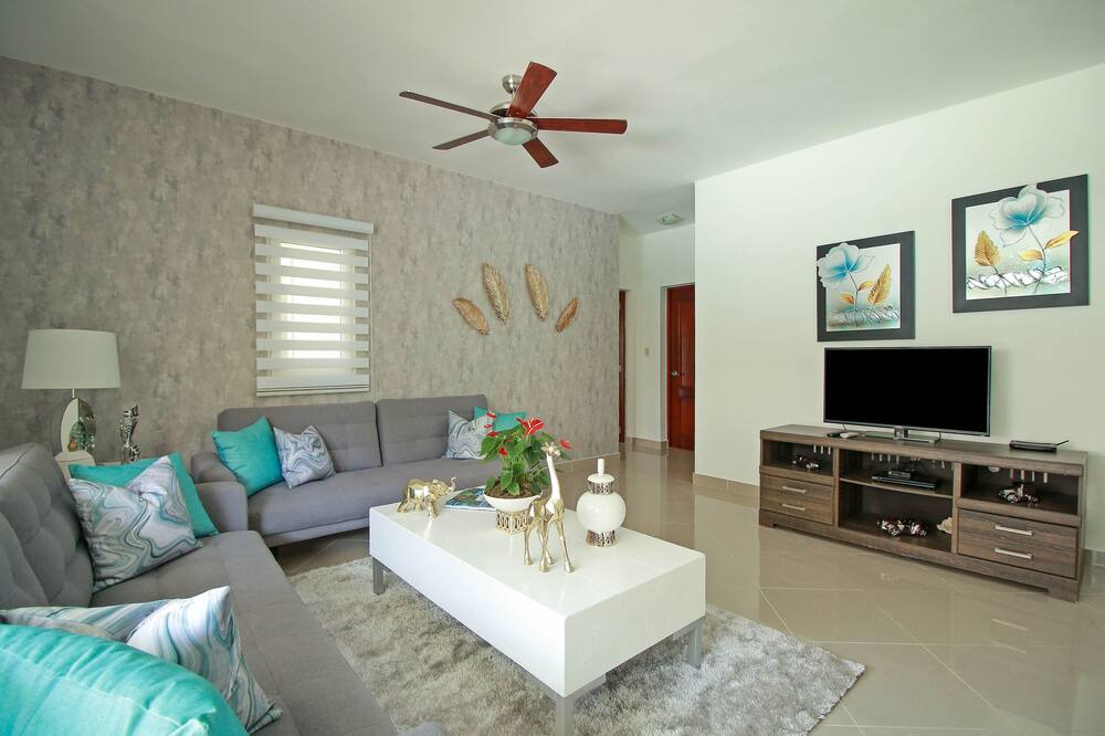 Photo of Livingroom in ProCab